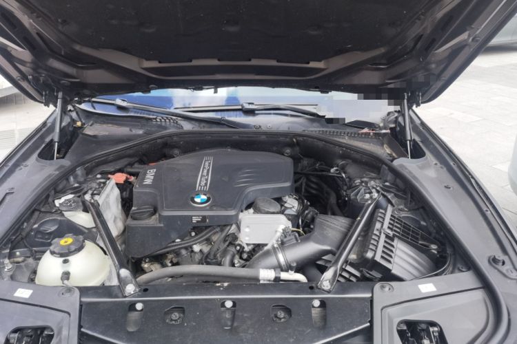 Used BMW 5 Series 2013 520Li Elegant Edition Engine Bay