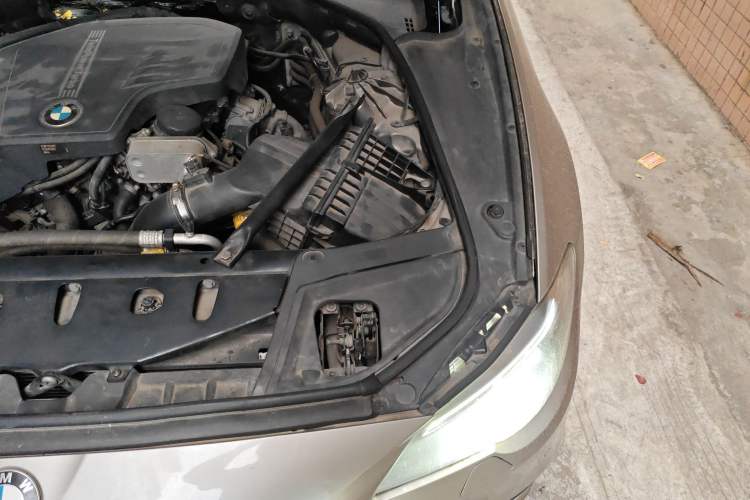 Used BMW 5 Series 2013 520Li Elegant Edition Engine Bay Left