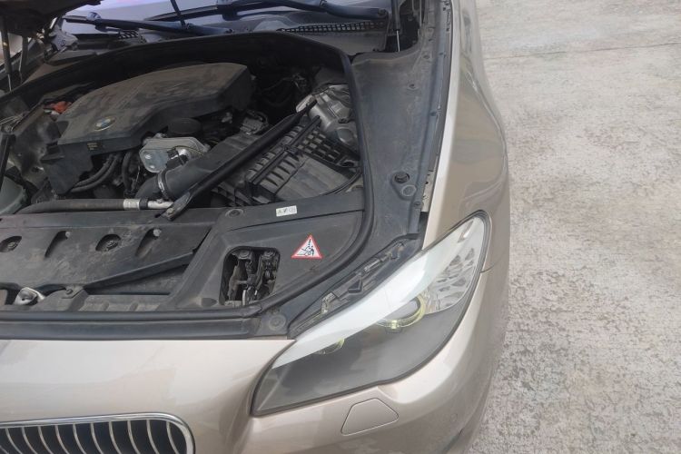 Used BMW 5 Series 2013 520Li Elegant Edition Engine Bay Left