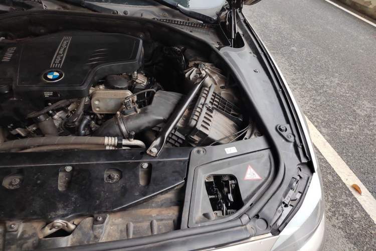 Used BMW 5 Series 2013 520Li Elegant Edition Engine Bay Left