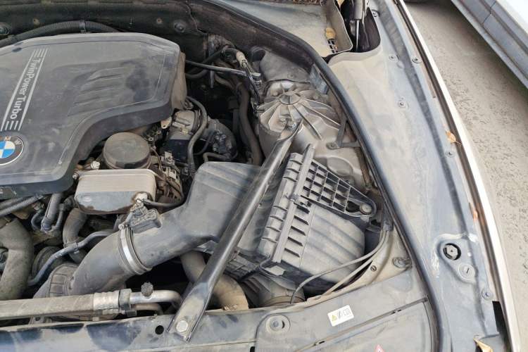 Used BMW 5 Series 2013 520Li Elegant Edition Engine Bay Left