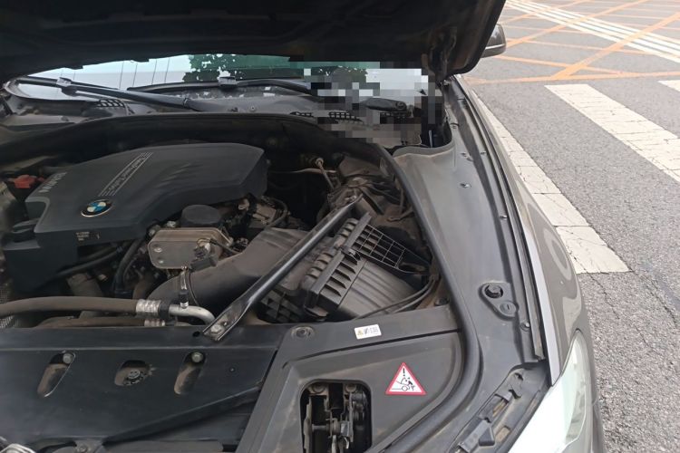 Used BMW 5 Series 2013 525Li Leading Model Engine Bay Left