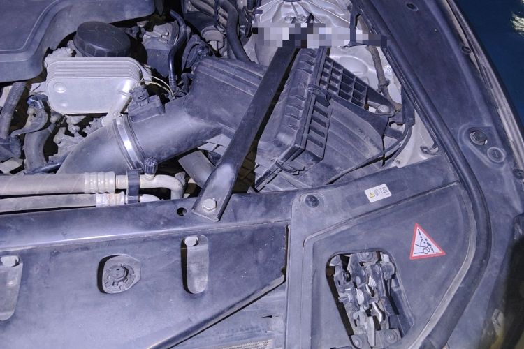 Used BMW 5 Series 2013 520Li Elegant Edition Engine Bay Left