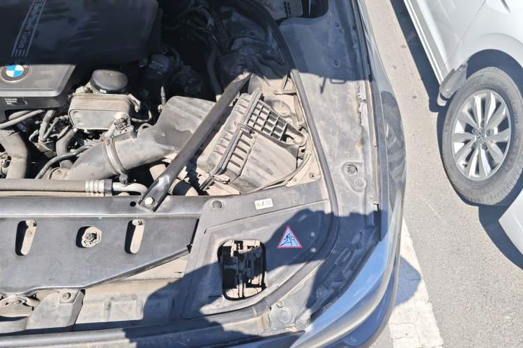 Used BMW 5 Series 2013 525Li Luxury Model Engine Bay Left