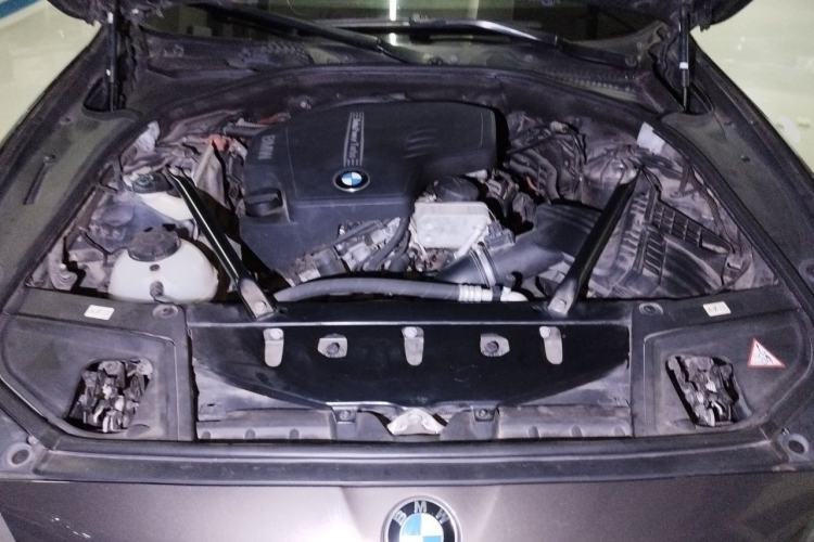 Used BMW 5 Series 2013 525Li Luxury Model Engine Bay