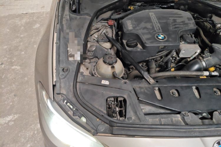Used BMW 5 Series 2013 520Li Elegant Edition Engine Bay Right