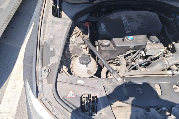 Used BMW 5 Series 2013 525Li Luxury Model Engine Bay Right