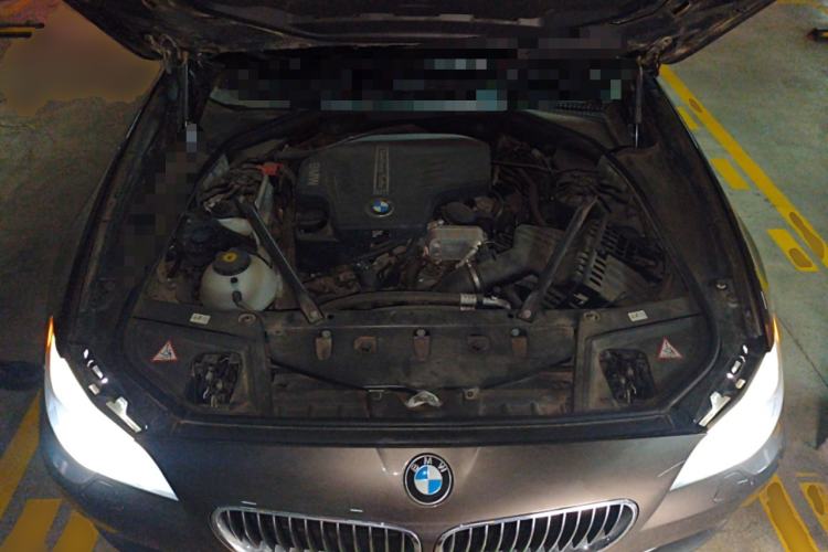 Used BMW 5 Series 2013 525Li Leading Model Engine Bay