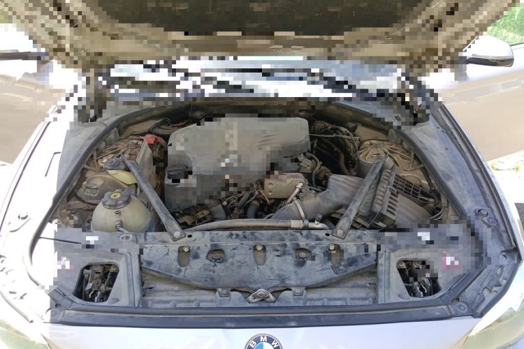 Used BMW 5 Series 2013 525Li Luxury Model Engine Bay