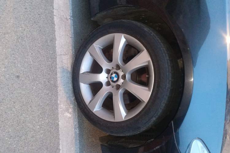 Used BMW 5 Series 2013 530i Luxury Touring Edition Exterior 2