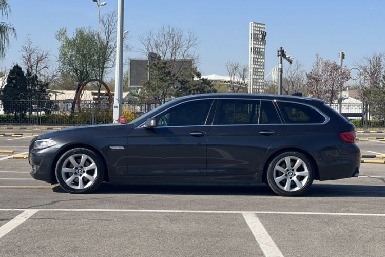 Used BMW 5 Series 2013 530i Luxury Touring Edition Exterior 3