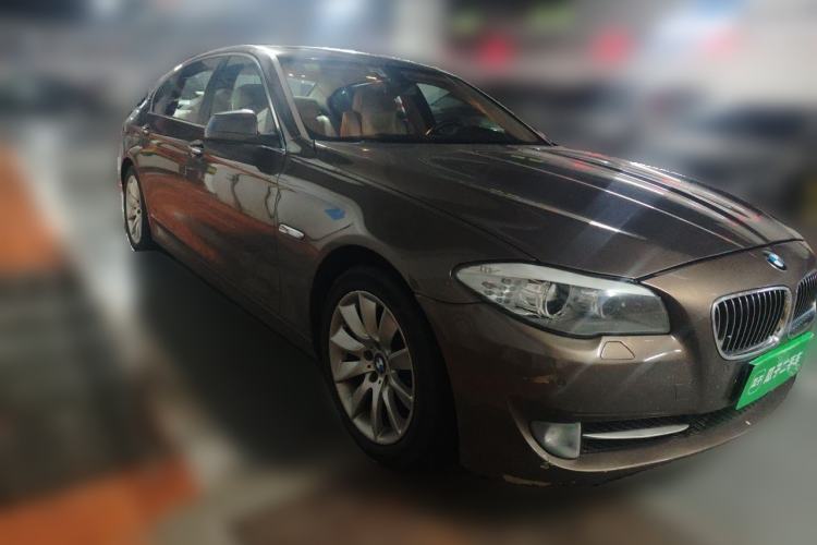 Used BMW 5 Series 2013 535Li Luxury Model Front Right 45 Deg