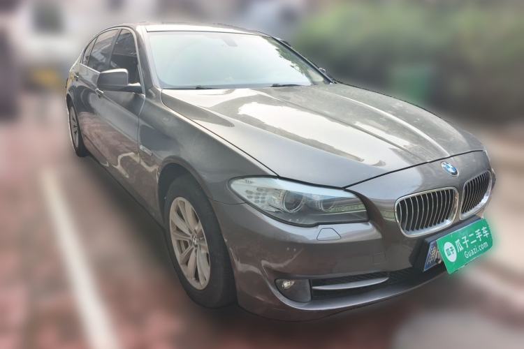 Used BMW 5 Series 2013 525Li Luxury Model Front Right 45 Deg