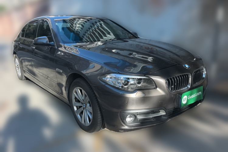 Used BMW 5 Series 2013 520Li Elegant Edition Front Right 45 Deg