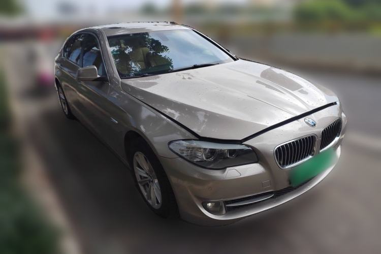 Used BMW 5 Series 2013 520Li Elegant Edition Front Right 45 Deg