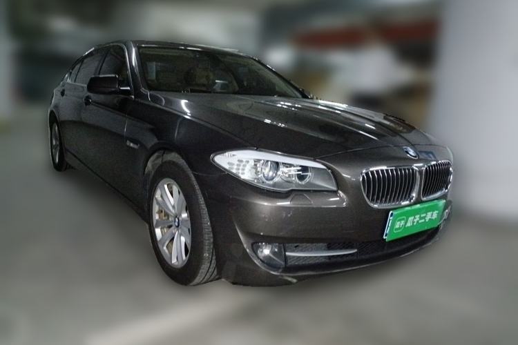 Used BMW 5 Series 2013 520Li Elegant Edition Front Right 45 Deg