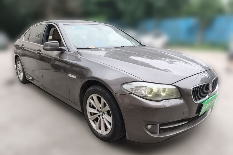 Used BMW 5 Series 2013 525Li Luxury Model Front Right 45 Deg