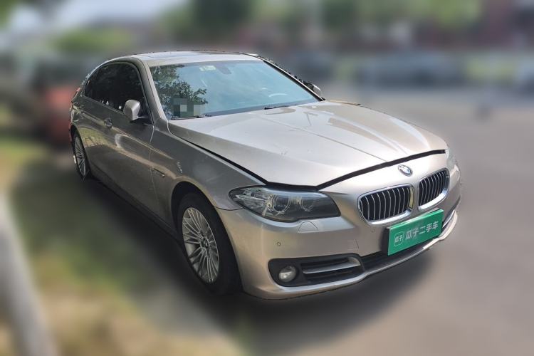 Used BMW 5 Series 2013 525Li Leading Model Front Right 45 Deg