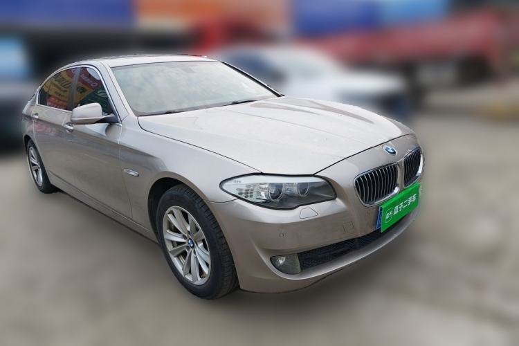 Used BMW 5 Series 2013 520Li Elegant Edition Front Right 45 Deg
