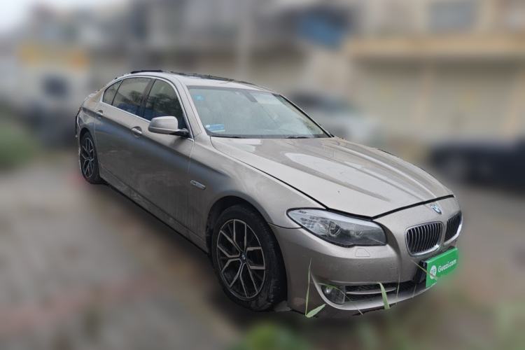 Used BMW 5 Series 2013 520Li Elegant Edition Front Right 45 Deg