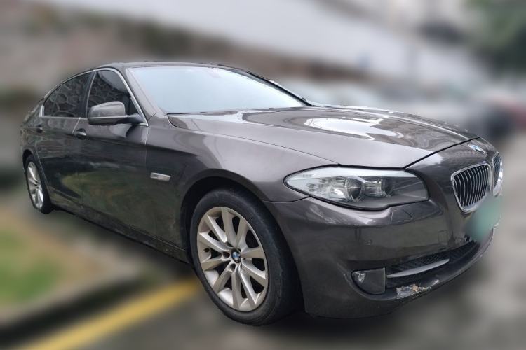 Used BMW 5 Series 2013 530Li Leading Model Front Right 45 Deg