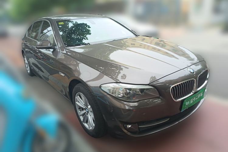 Used BMW 5 Series 2013 525Li Leading Model Front Right 45 Deg