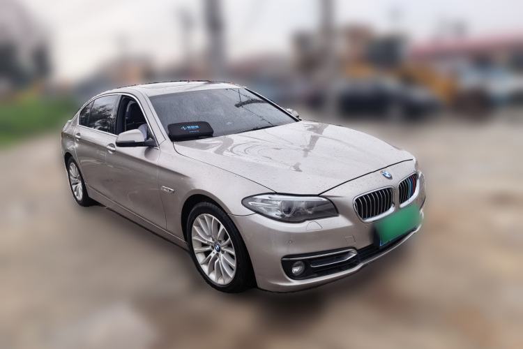 Used BMW 5 Series 2013 525Li Luxury Model Front Right 45 Deg