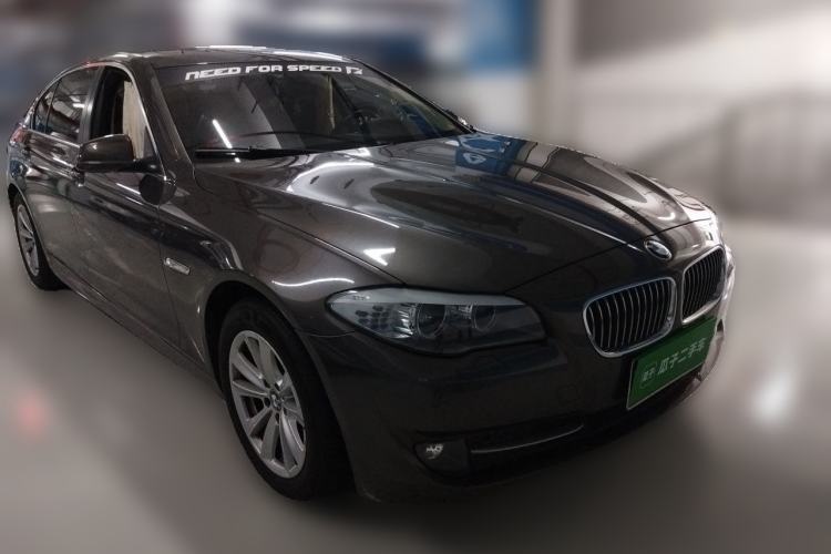 Used BMW 5 Series 2013 525Li Luxury Model Front Right 45 Deg