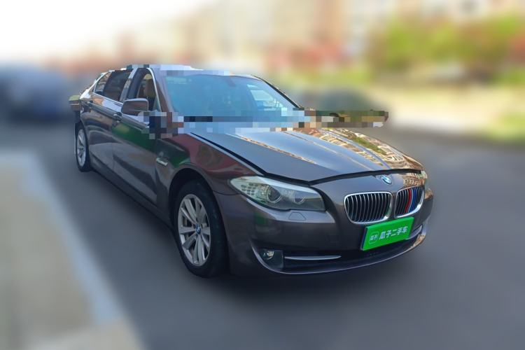 Used BMW 5 Series 2013 520Li Elegant Edition Front Right 45 Deg
