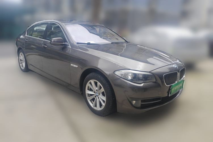 Used BMW 5 Series 2013 525Li Luxury Model Front Right 45 Deg
