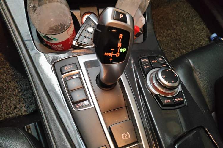 Used BMW 5 Series 2013 520Li Elegant Edition Gear Lever