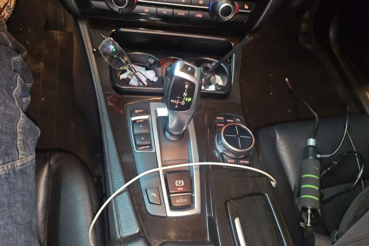 Used BMW 5 Series 2013 525Li Luxury Model Gear Lever