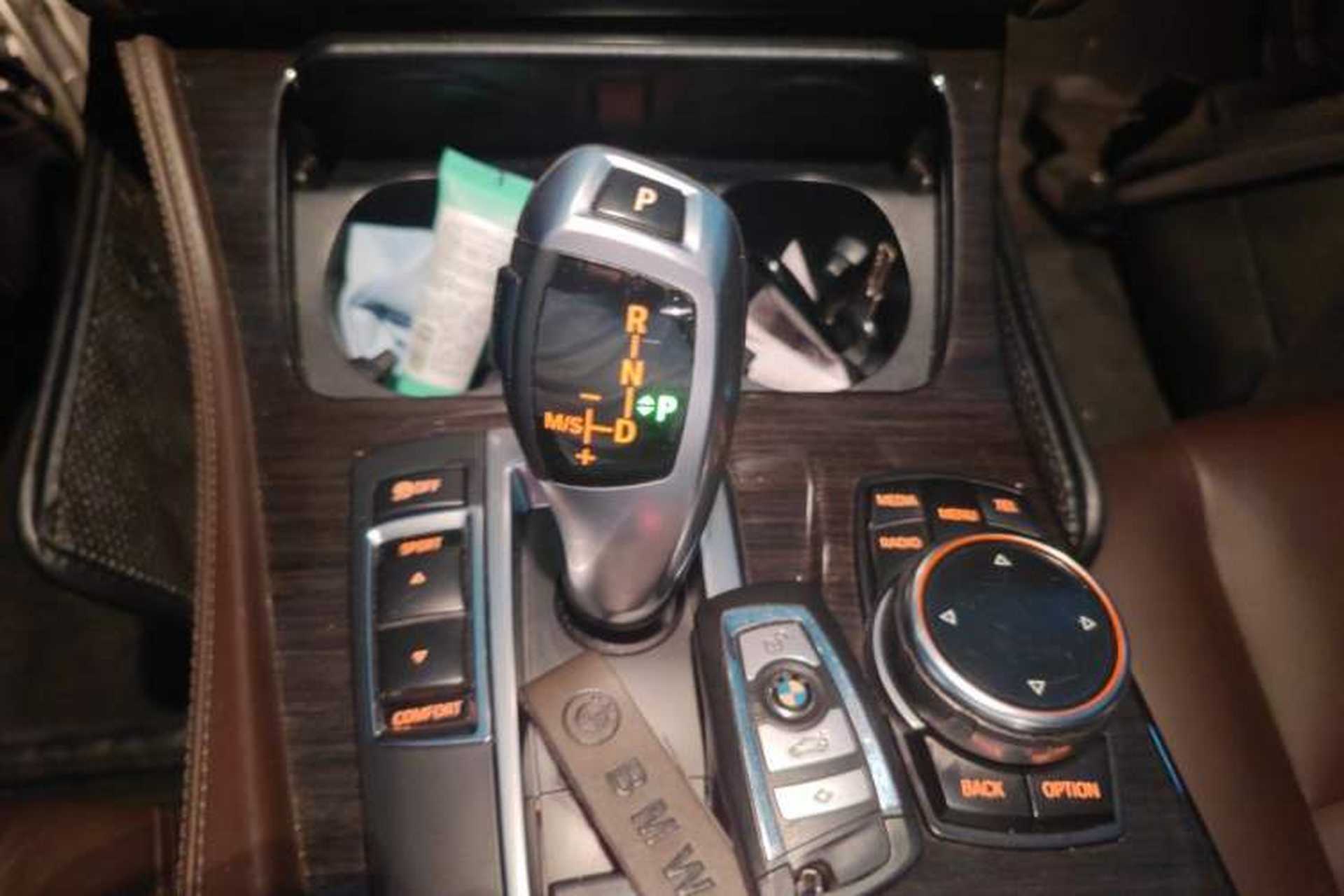 Used BMW 5 Series 2013 525Li Luxury Model Gear Lever