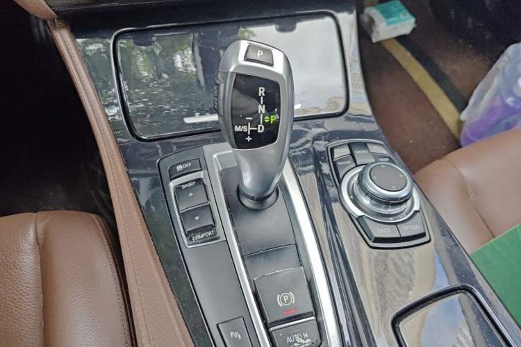 Used BMW 5 Series 2013 520Li Elegant Edition Gear Lever