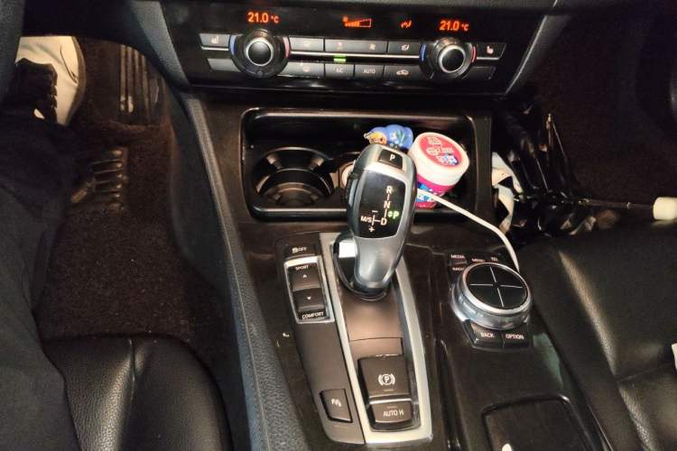 Used BMW 5 Series 2013 525Li Luxury Model Gear Lever