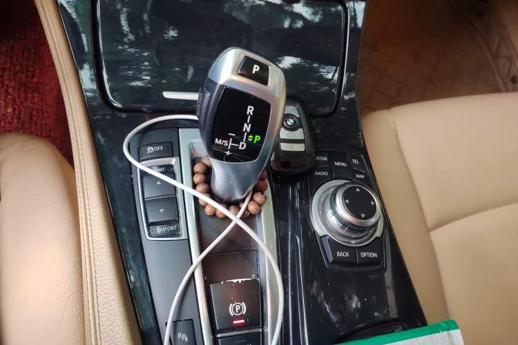 Used BMW 5 Series 2013 520Li Elegant Edition Gear Lever