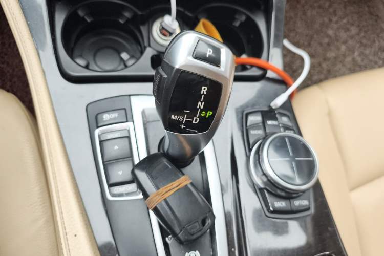 Used BMW 5 Series 2013 525Li Luxury Model Gear Lever