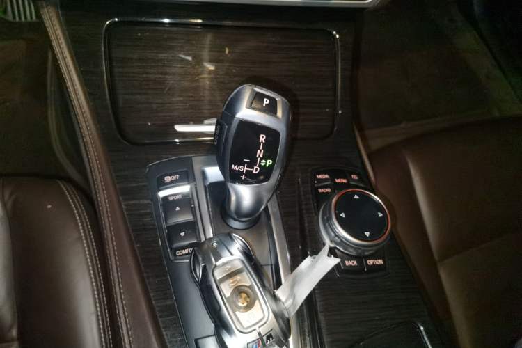 Used BMW 5 Series 2013 525Li Leading Model Gear Lever