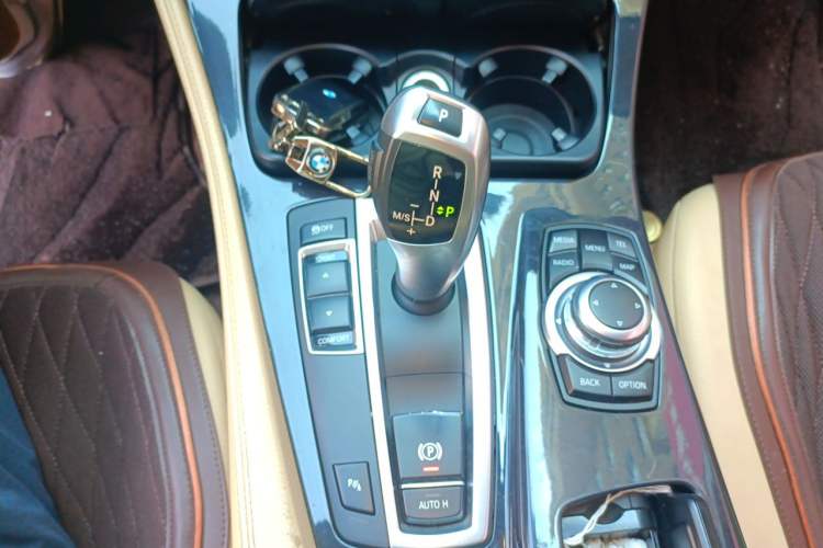 Used BMW 5 Series 2013 520Li Elegant Edition Gear Lever