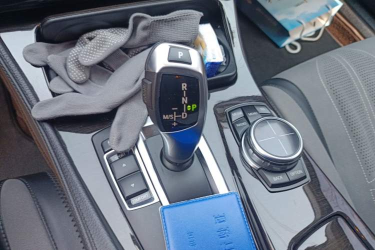 Used BMW 5 Series 2013 530Li Leading Model Gear Lever