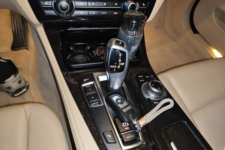 Used BMW 5 Series 2013 525Li Leading Model Gear Lever