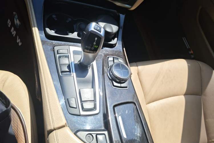 Used BMW 5 Series 2013 525Li Luxury Model Gear Lever