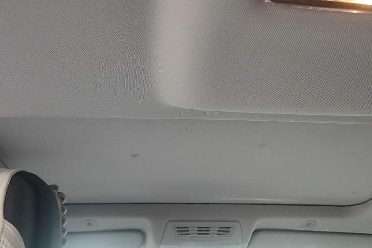 Used BMW 5 Series 2013 520Li Elegant Edition Headliner