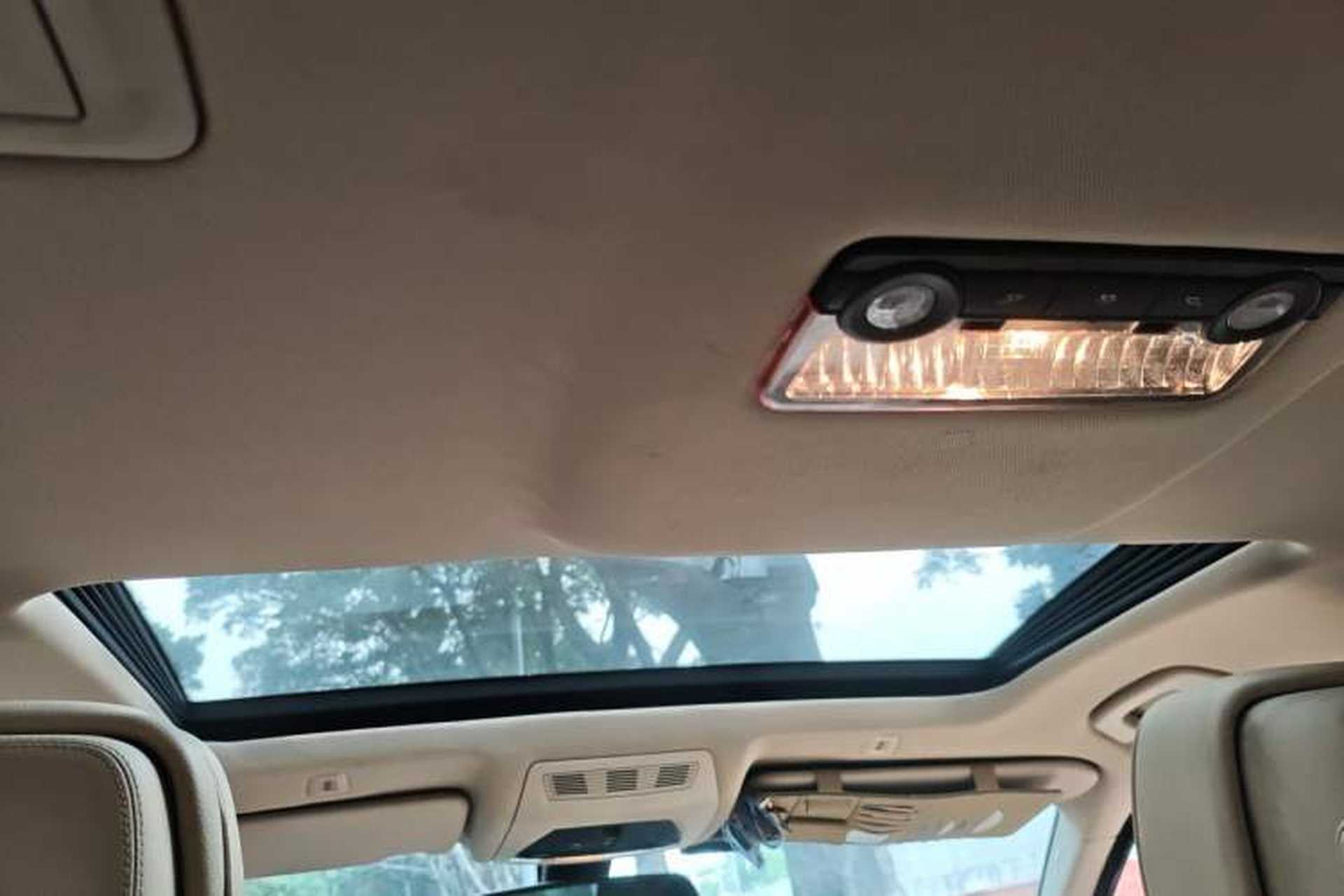 Used BMW 5 Series 2013 525Li Luxury Model Headliner