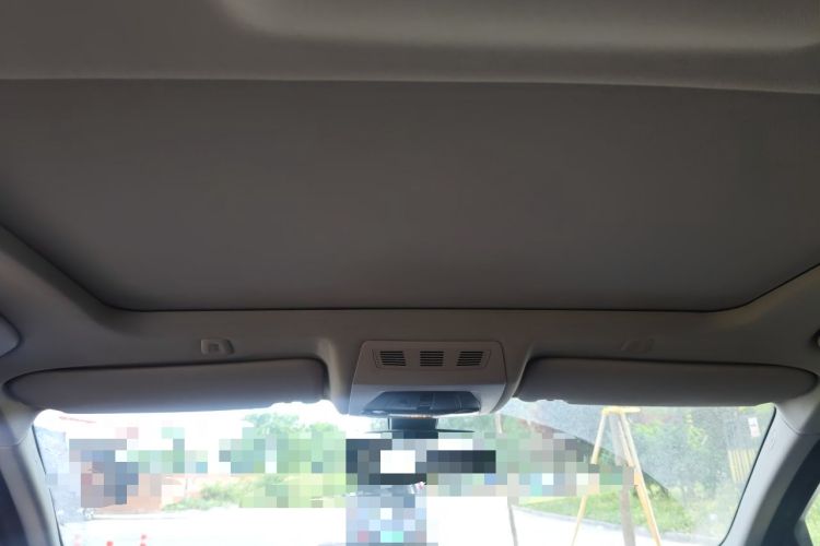 Used BMW 5 Series 2013 525Li Luxury Model Headliner
