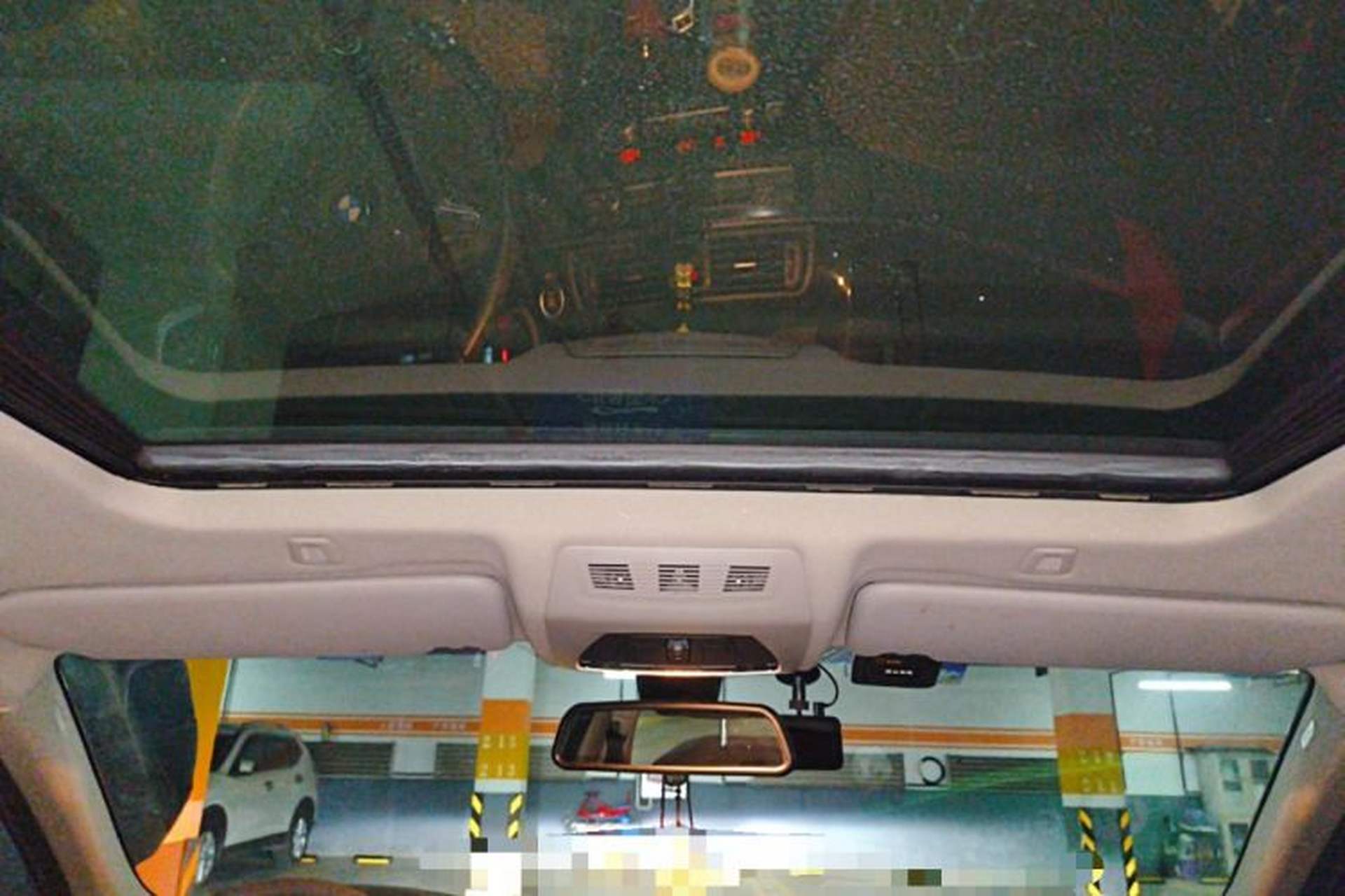 Used BMW 5 Series 2013 525Li Leading Model Headliner