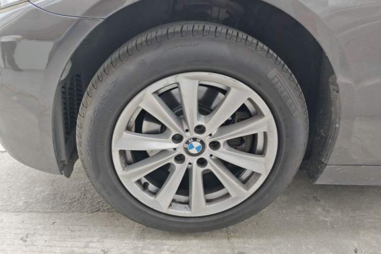 Used BMW 5 Series 2013 525Li Luxury Model Left Front Wheel Hub