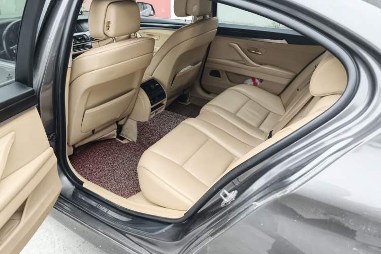 Used BMW 5 Series 2013 525Li Luxury Model Left Rear Seat