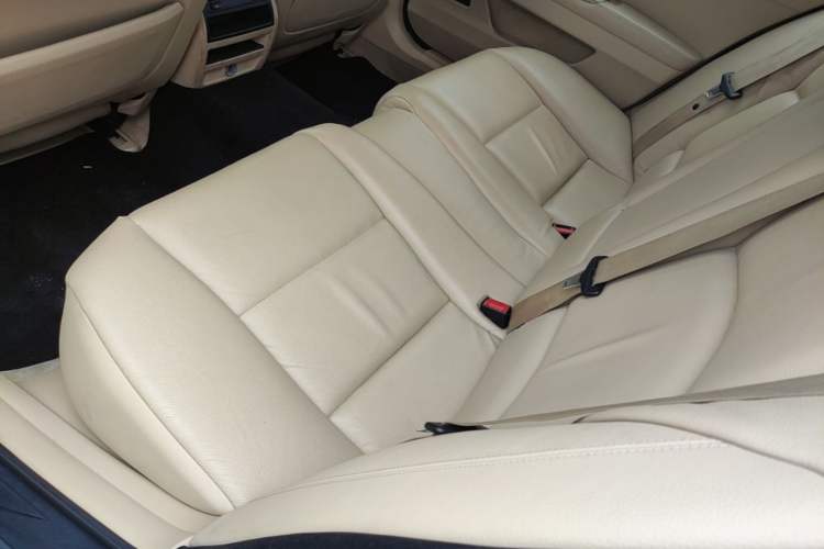 Used BMW 5 Series 2013 525Li Luxury Model Left Rear Seat