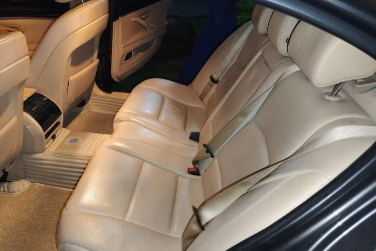 Used BMW 5 Series 2013 530Li Leading Model Left Rear Seat